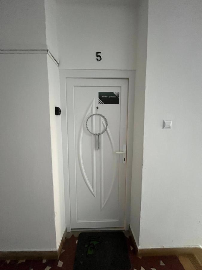 Vandor Apartman Veszprém Exterior foto